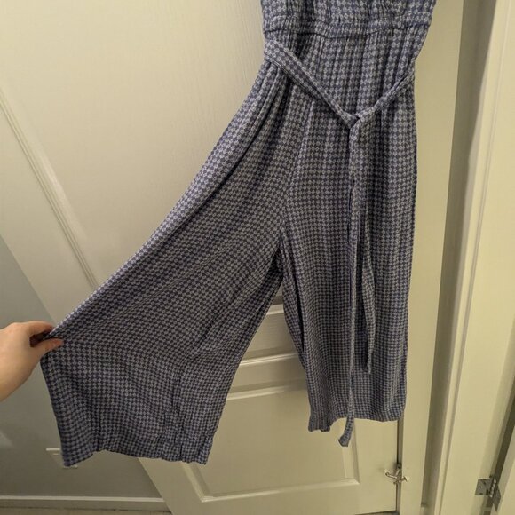 GAP Sleeveless, Cropped Wide-Leg Jumpsuit with Tie-Waist, Size XS, Blue + White - Picture 2 of 4